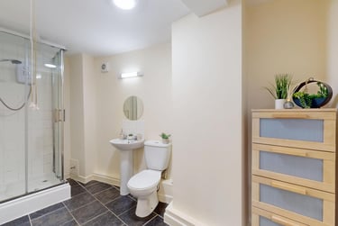 1 bed house, Market Street, City Centre, Loughborough, LE113ER - Image 2