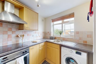 1 bed house, Market Street, City Centre, Loughborough, LE113ER - Image 4