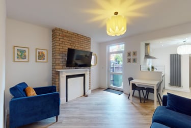 2 bed house, Arthur Street, City Centre, Loughborough, LE113AY - Image 1