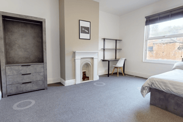 1 bed house, 1+ Rooms in 9 Bed Property, Hyde Park, Leeds, LS61AP - Image 6