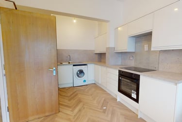 2 bed house, Blenheim Terrace, Woodhouse, Leeds, LS29JG - Image 1