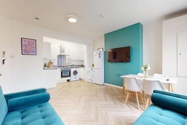 4 bed house, Cardigan Road, Headingley, Leeds, LS63AG - Image 1