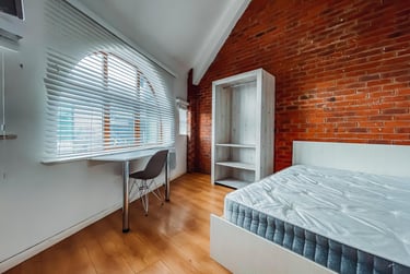 2 bed house, Churchgate Mews, City Centre, Loughborough, LE111TZ - Image 2