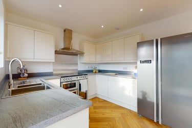 6 bed house, Derwent Drive, City Centre, Loughborough, LE113RJ - Image 10