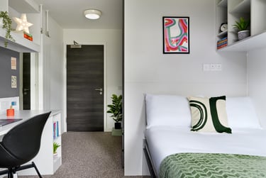 Classic Lower floor Ensuite (Clifton House) - Image 4