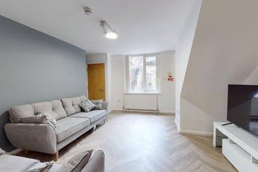 5 bed house, Moorland Avenue, Hyde Park, Leeds, LS61AP - Image 1