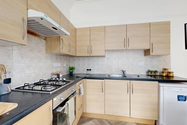 5 bed house, Regent Park Avenue, Rampart Road, Leeds, LS62AU - Image 4