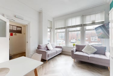 5 bed house, Regent Park Avenue, Rampart Road, Leeds, LS62AU - Image 1