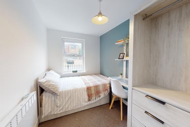 2 bed house, St Anns Court, Kirkstall, Leeds, LS53LF - Image 2