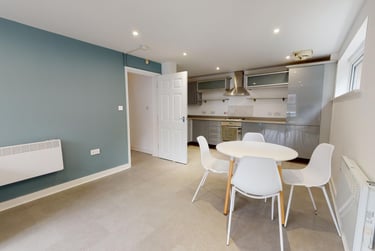 2 bed house, St Anns Court, Kirkstall, Leeds, LS53LF - Image 12