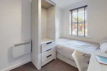 2 bed house, St Ann's Court, Kirkstall, Leeds, LS53LF - Image 7