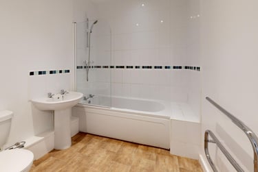 2 bed house, St Ann's Place, Kirkstall, Leeds, LS53LF - Image 5