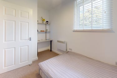 2 bed house, St Ann's Place, Kirkstall, Leeds, LS53LF - Image 10