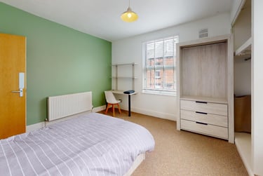 2 bed house, Vicarage Avenue, Kirkstall, Leeds, LS53HH - Image 1