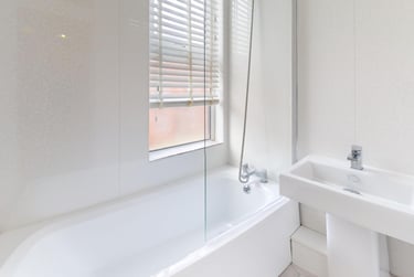 2 bed house, Vicarage Avenue, Kirkstall, Leeds, LS53HH - Image 10