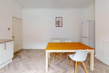 2 bed house, Vicarage Avenue, Kirkstall, Leeds, LS53HH - Image 12