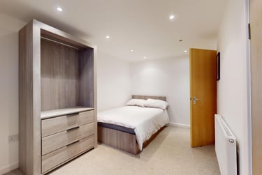 2 bed house, Village Avenue, Burley, Leeds, LS42NX - Image 1