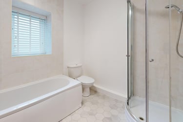 4 bed house, Yalta Court, Woodhouse, Leeds, LS29AG - Image 6