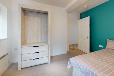 4 bed house, Yalta Court, Woodhouse, Leeds, LS29AG - Image 10