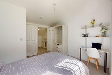 4 bed house, Yalta Court, Woodhouse, Leeds, LS29AG - Image 2