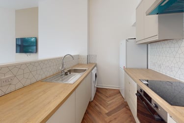 3 bed house, Hyde Terrace, Woodhouse, Leeds, LS29LN - Image 1