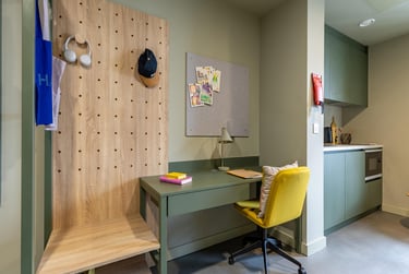 Classic Sky View Studio at The Store House, 9 Central Road, Hyde Park, Leeds, LS16BX - Image 4