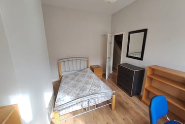 6 bed house, Grove Road, Lenton, Nottingham, NG71HJ - Image 9