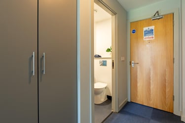 Bronze Ensuite - Image 16