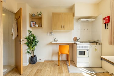 Standard Studio at Brooke Hall, 17 Flodden Road, Lambeth, London, SE59LH - Image 5