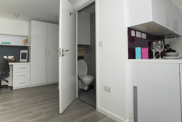 Premium Plus Studio - Image 6