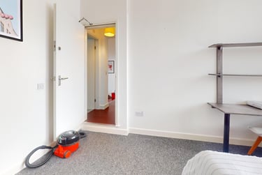 2 bed house, Regent Park Avenue, Rampart Road, Leeds, LS62AU - Image 6