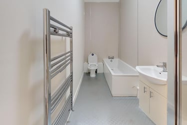 2 bed house, Regent Park Avenue, Rampart Road, Leeds, LS62AU - Image 7