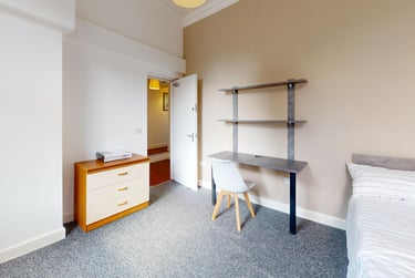 2 bed house, Regent Park Avenue, Rampart Road, Leeds, LS62AU - Image 8