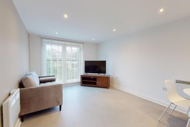2 bed house, St Ann's Court, Kirkstall, Leeds, LS53LF - Image 1