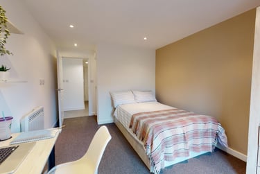 2 bed house, St Ann's Court, Kirkstall, Leeds, LS53LF - Image 6