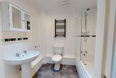 2 bed house, St Ann's Court, Kirkstall, Leeds, LS53LF - Image 7