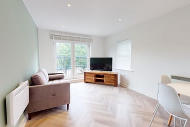 2 bed house, St Ann's Place, Kirkstall, Leeds, LS53LF - Image 1