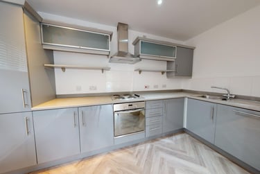 2 bed house, St Ann's Place, Kirkstall, Leeds, LS53LF - Image 4