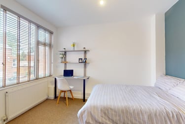 2 bed house, St Michaels Crescent, Headingley, Leeds, LS63AL - Image 1