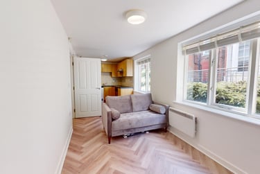 2 bed house, Yalta Court, Woodhouse, Leeds, LS29AG - Image 2