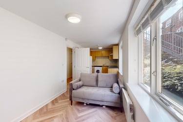 2 bed house, Yalta Court, Woodhouse, Leeds, LS29AG - Image 3