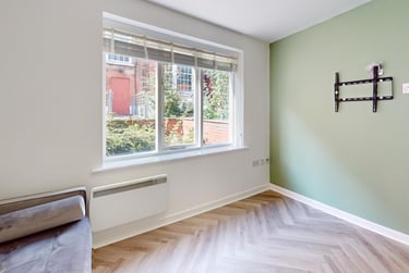 2 bed house, Yalta Court, Woodhouse, Leeds, LS29AG - Image 2