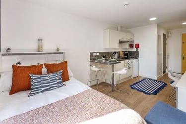 Bronze Studio - Image 1