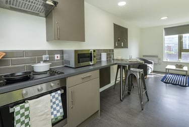 Platinum Two Bed Apartment at Foundry Courtyard, 214 Kennedy Street, Glasgow Caledonian University, Glasgow, G40DB - Image 2