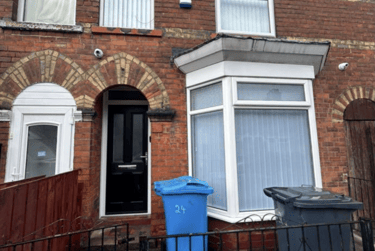 2 bed house, Torrington Street, Newland, Hull, HU52EW - Image 1