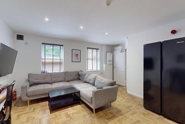 6 bed house, Lenton Boulevard, Lenton, Nottingham, NG72ET - Image 1