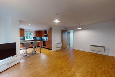 2 bed house, The Grange, Headingley, Leeds, LS62BY - Image 1