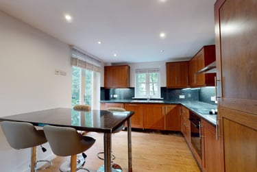 2 bed house, The Grange, Headingley, Leeds, LS62BY - Image 4