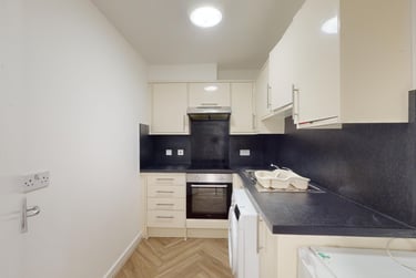 3 bed house, Moorland Avenue, Hyde Park, Leeds, LS61AP - Image 3