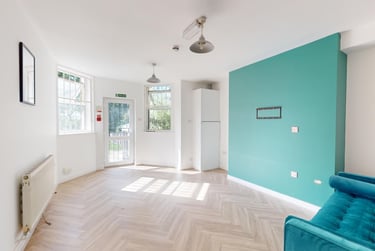 3 bed house, Moorland Avenue, Hyde Park, Leeds, LS61AP - Image 1